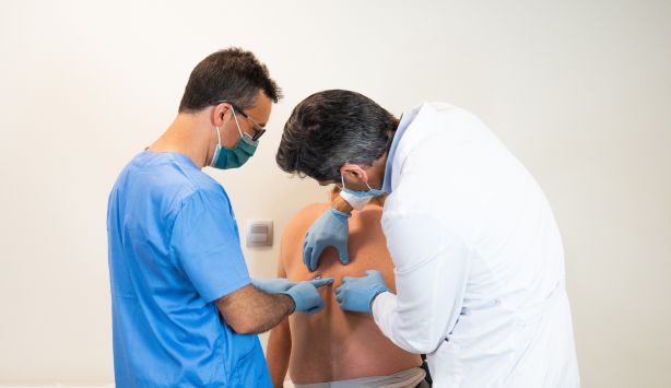 Neurocirujanos cerca de Valladolid Neurocirujanos cerca de Valladolid