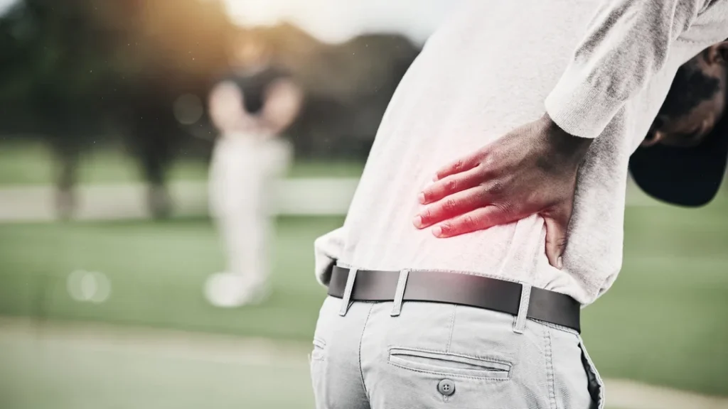 Dolor lumbar en golfistas después de jugar Dolor lumbar en golfistas después de jugar
